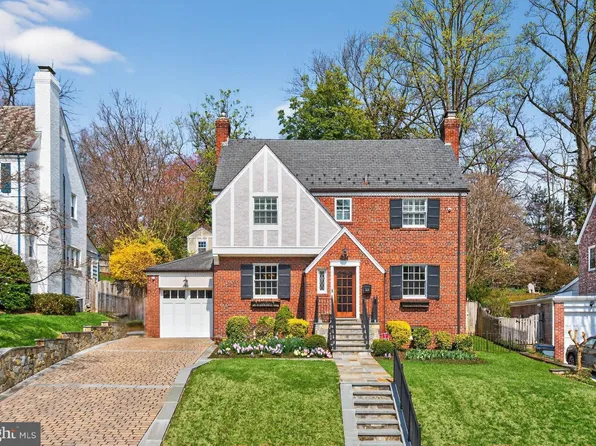 3525 Woodbine St, Chevy Chase, MD 20815
