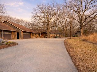 12641 Oakview Heights Dr, Story City, IA 50248