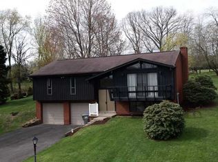 1227 Lake Vue Dr, Butler, PA
