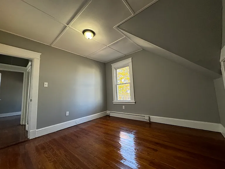 187 Plaza Ave #3 — Photo 7