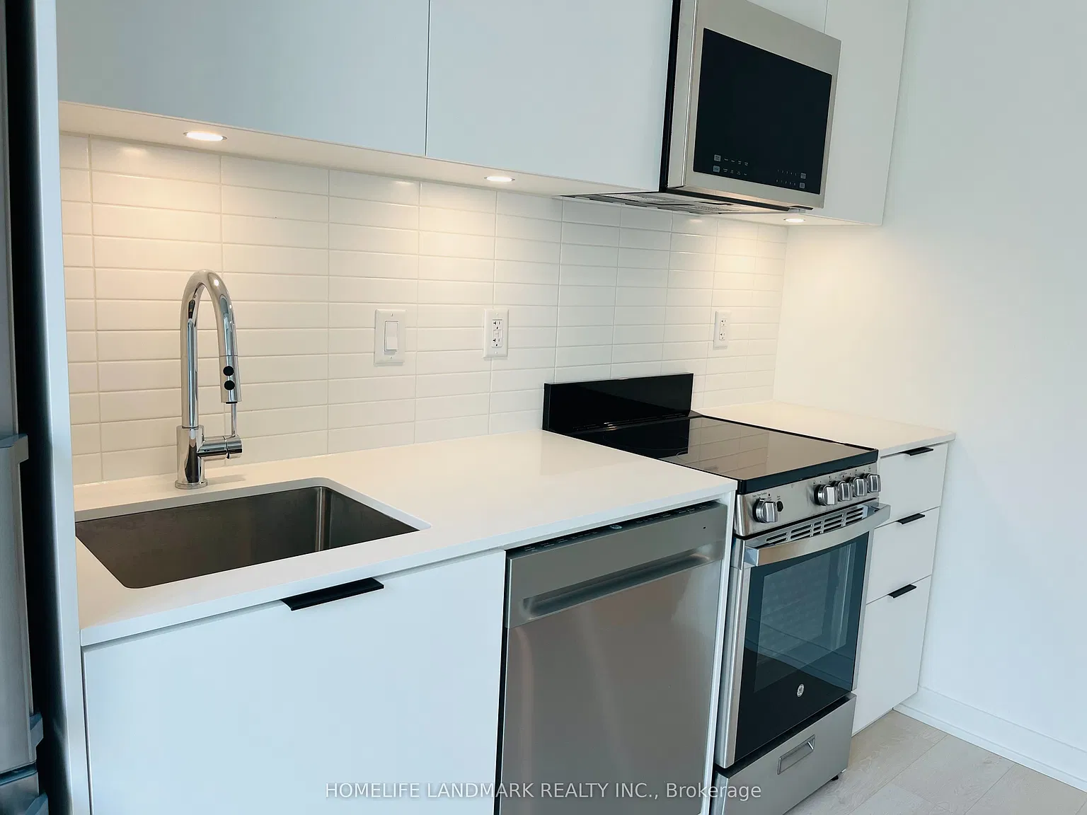 1 bed, $2,100 — Photo 3