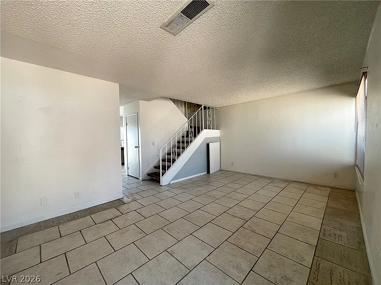 3904 Blackford Pl — Photo 5