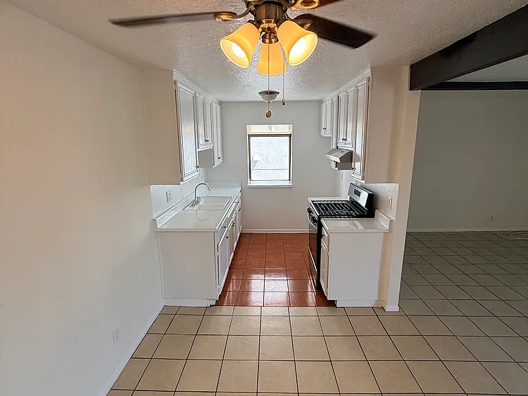 7504 Sepulveda Blvd #204 — Photo 4
