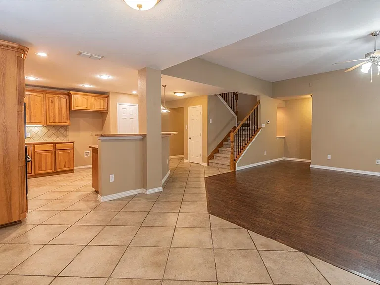 2017 Lake Highlands Dr — Photo 12