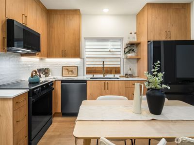 106 B N 80th, Seattle, WA, 98103