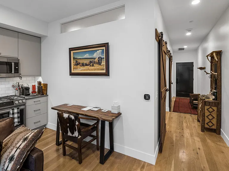 5 W Mendenhall St #309 — Photo 14