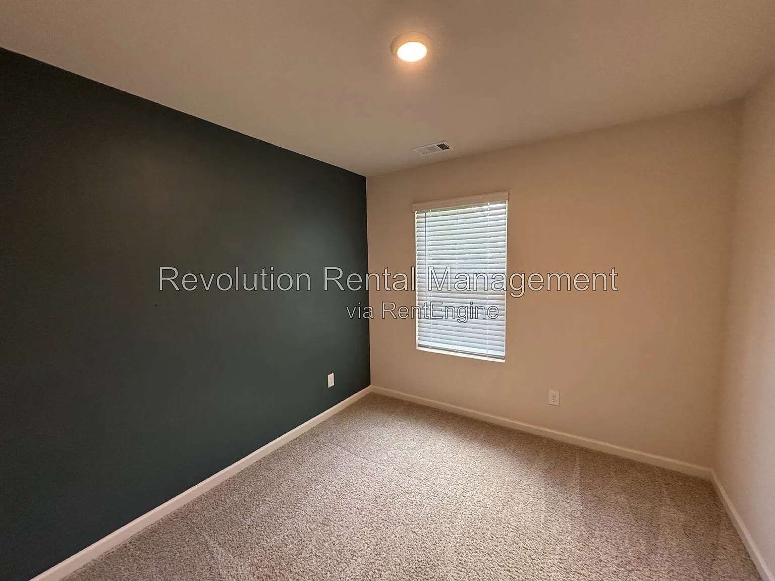 3 bed, 2.5 bath, 1500 sqft, $2,050 — Photo 4