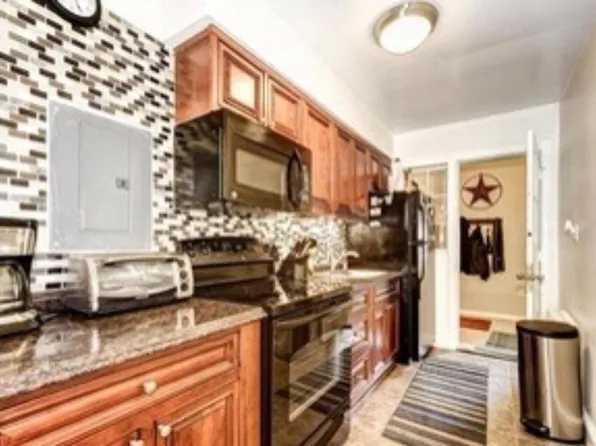 1245 Raum St NE APT 1, Washington, DC 20002