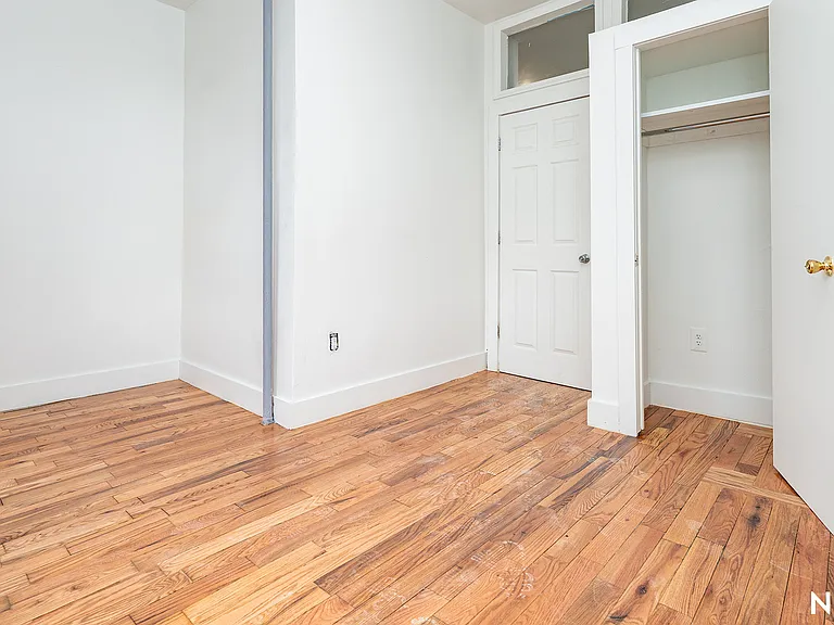 88 Menahan St #3B — Photo 14