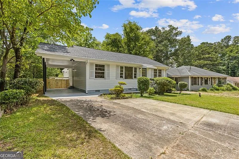 198 Howell Dr SW photo 1