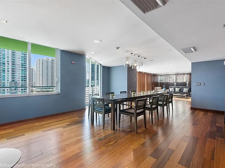 325 Biscayne Blvd #2020 — Photo 32