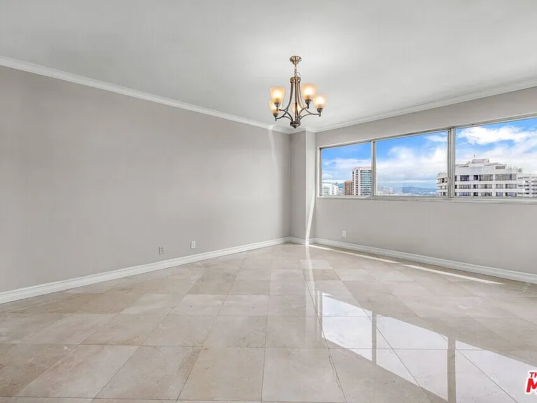 10701 Wilshire Blvd #1903 — Photo 16