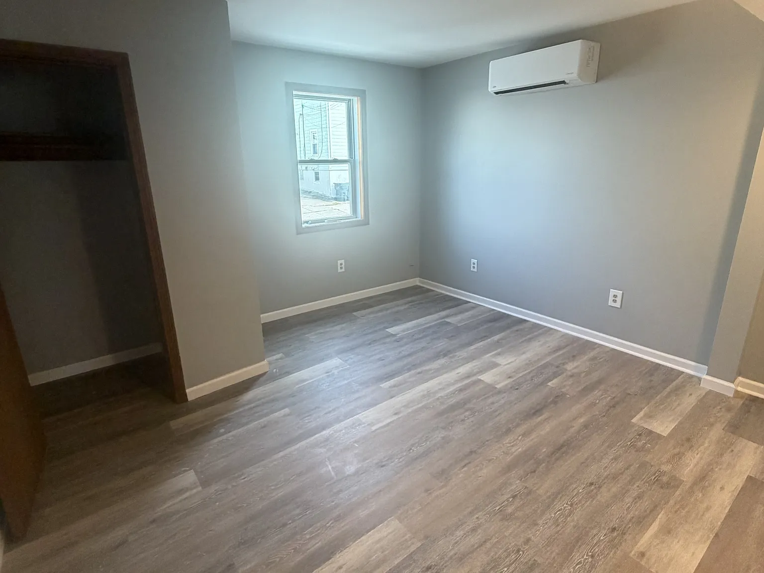 1017 Pine St — Photo 4