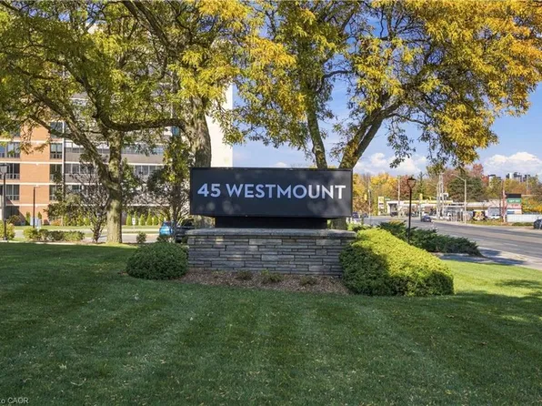 45 Westmount Rd N #202, Waterloo, ON N2L 2R3