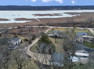 N3283 Maple Rd, Lake Geneva, WI 53147