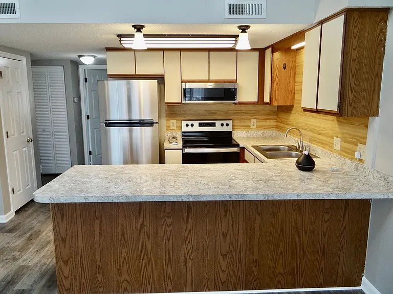200 Deer Creek Rd #F — Photo 4