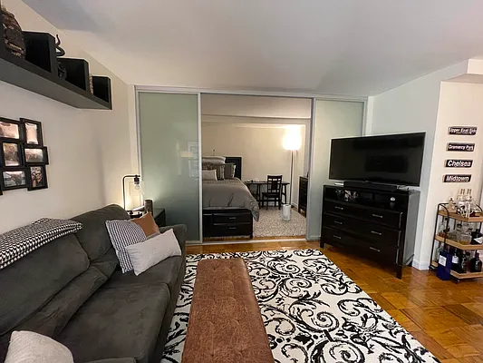 Rented by Olympia House Delaware LP | media 45