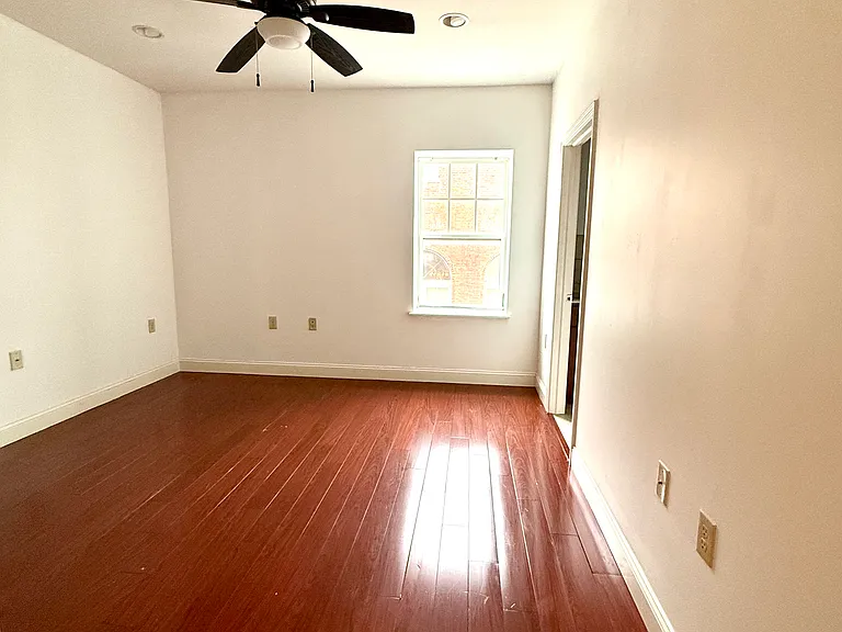 1 E Main St #2 — Photo 10