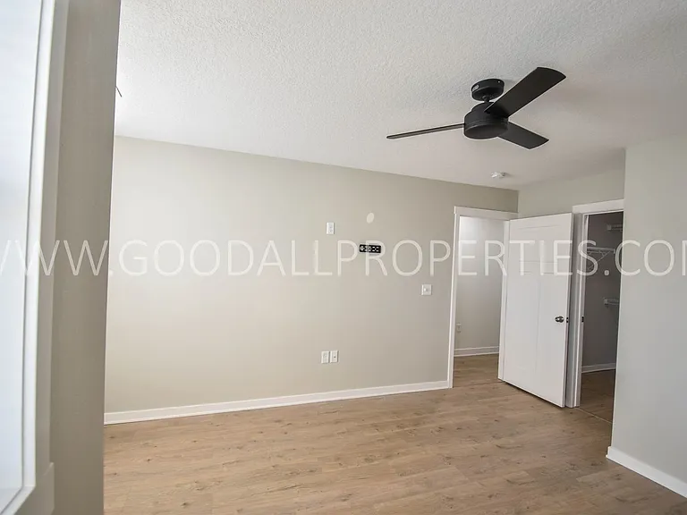 2726 NW Kate Shelley Ln — Photo 12