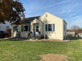 111 Middle Rd, Muscatine, IA 52761