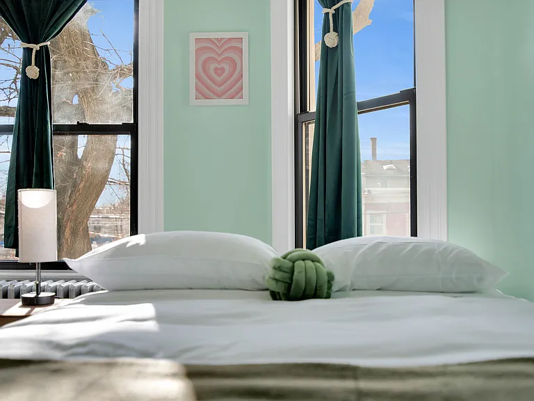 31 Canner St #2 — Photo 9