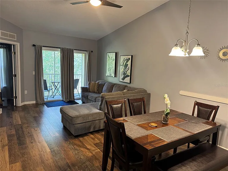 2802 Club Cortile Cir #B — Photo 6