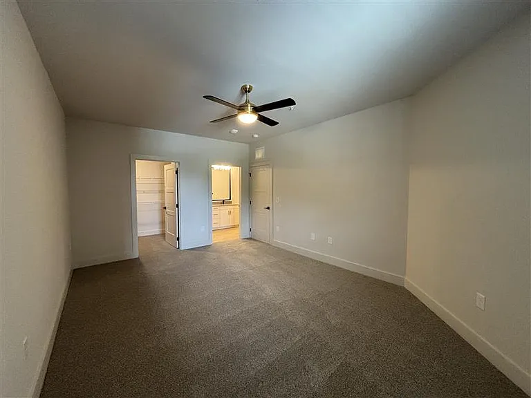 District on the Etowah Apartments — Photo 587