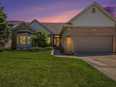 1576 Club House Ct, Pontiac, MI, 48340