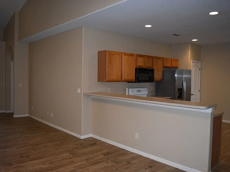 1040 Venetian Dr #203 — Photo 8
