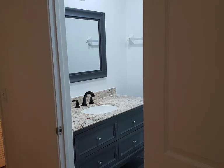 4963 SW 31st Ter #4963 — Photo 17