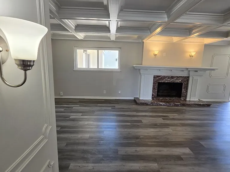 1319 Thermal Ave — Photo 3