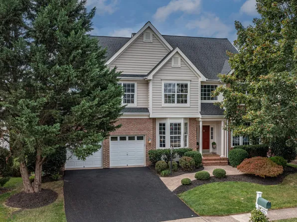 14383 Chalfont Dr, Haymarket, VA 20169