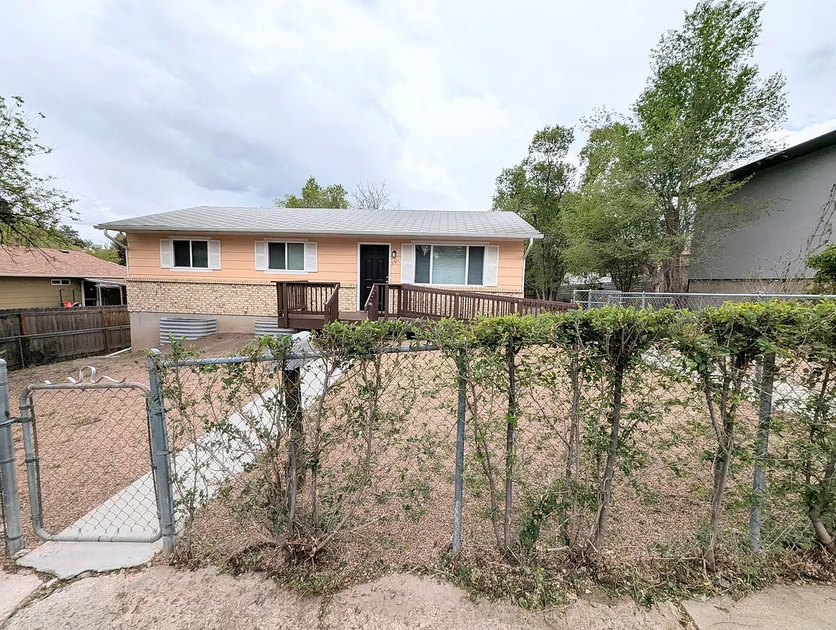 Building Photo - 2511 Launcelot Ct