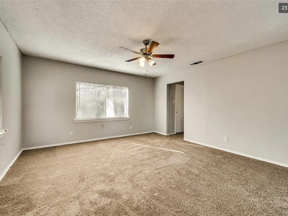 1124 Briarwood Dr