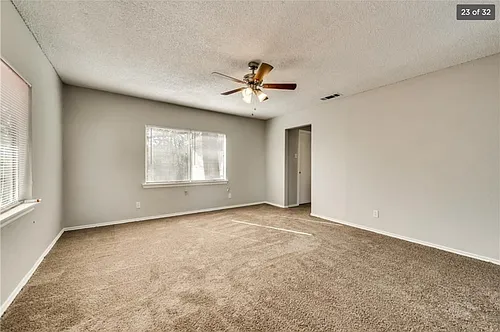 1124 Briarwood Dr Photo 1