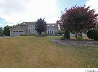 449 McEwen Dr, Webster, NY 14580