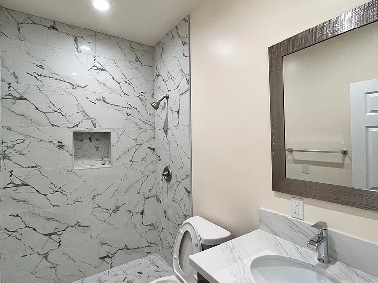 1-6134 Severin Dr — Photo 3