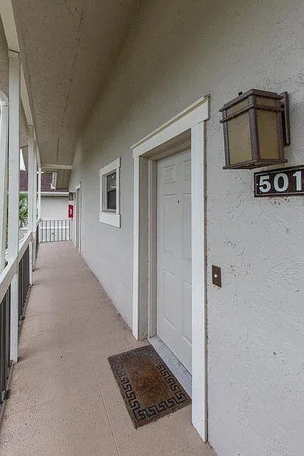 1 bed, 1.0 bath, 1400 sqft, $4,700 — Photo 2