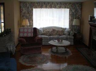 102 Harbison Pl, Pittsburgh, PA 15212