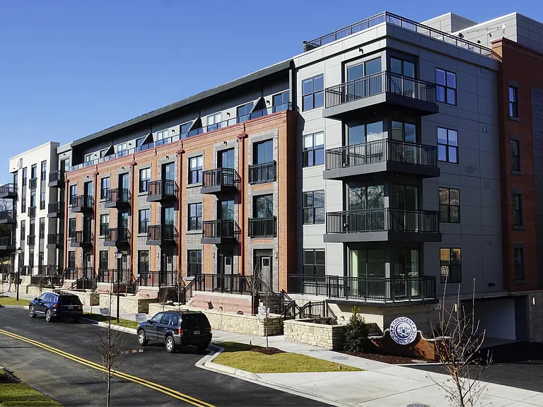 Crescent at Chevy Chase — Photo 15