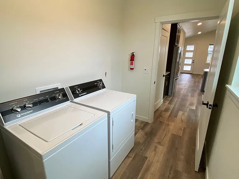 2513 N Benjamin Ln — Photo 14