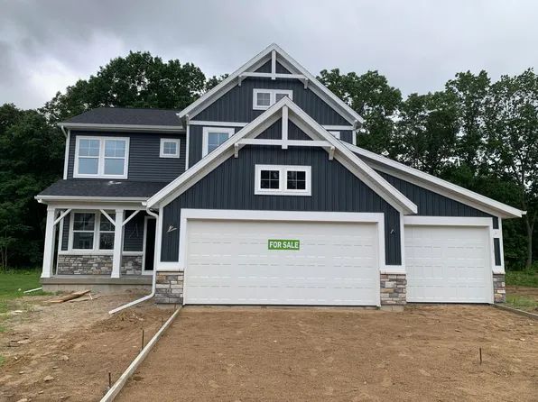 1417 Kimber Dr SE, Lowell, MI 49331
