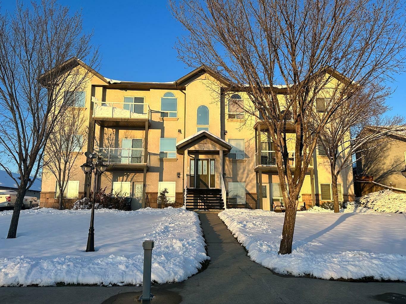 7 Crystal Ridge Cv 302, Strathmore, AB T1P 1R6 Zillow