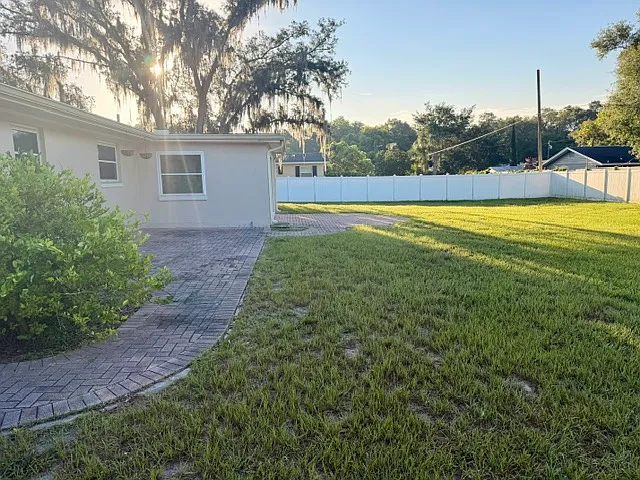 1106 Crescent Pkwy — Photo 11