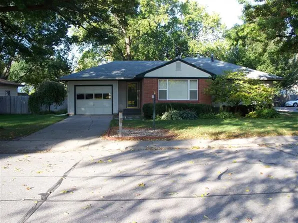 4 Fairview Dr, York, NE 68467