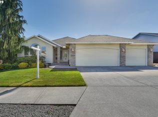 3878 NE Fairview Lake Way, Fairview, OR 97024