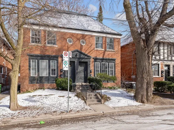 26 Strathgowan Ave, Toronto, ON M4N 1B9