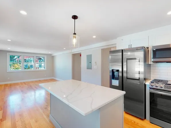 91 Metropolitan Ave #2, Roslindale, MA 02131
