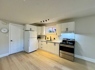 125 Sovereigns Gate, Barrie, ON L4N0Y9