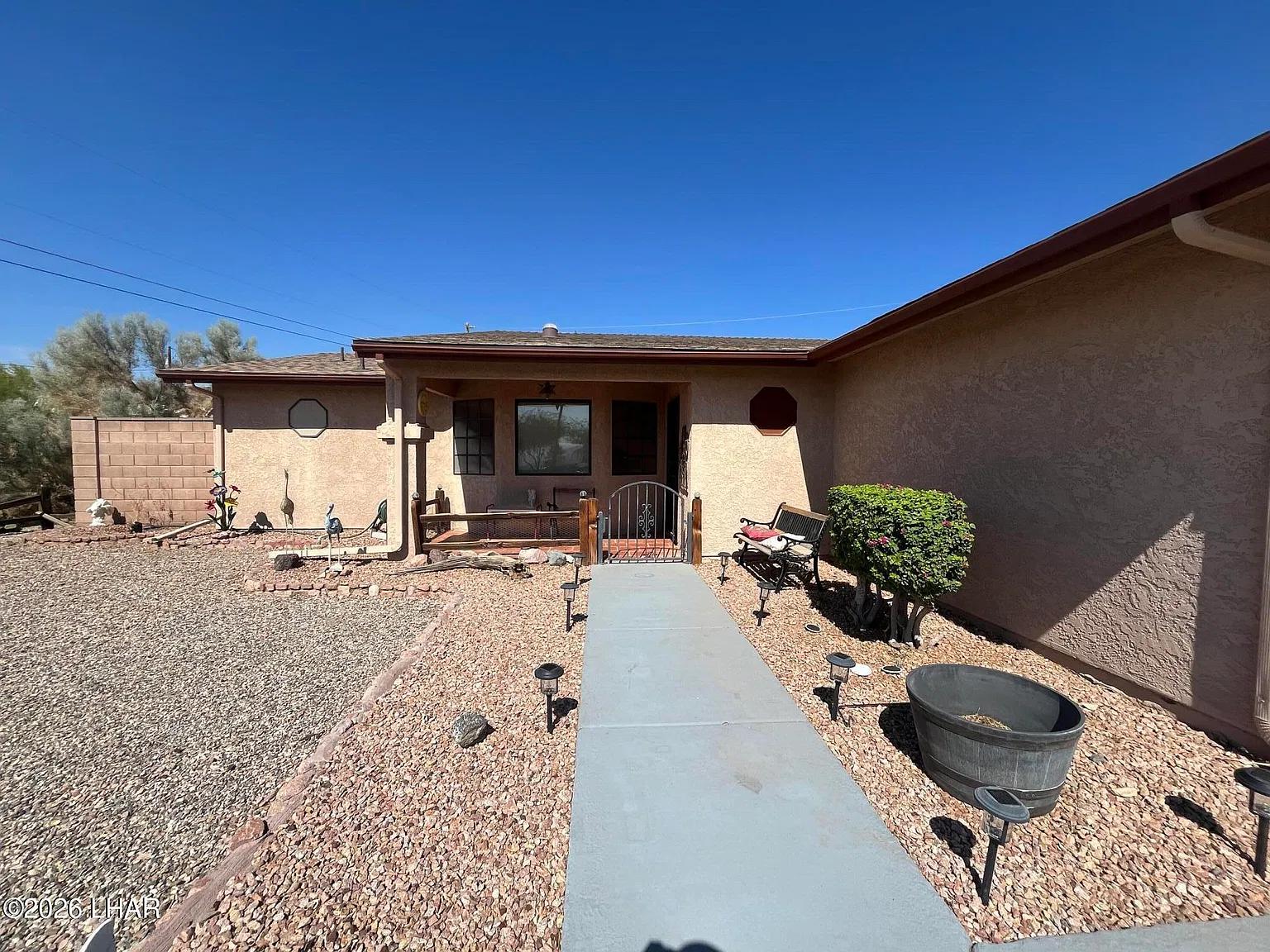 2 bed, 2.0 bath, 1625 sqft, $2,600 — Photo 2